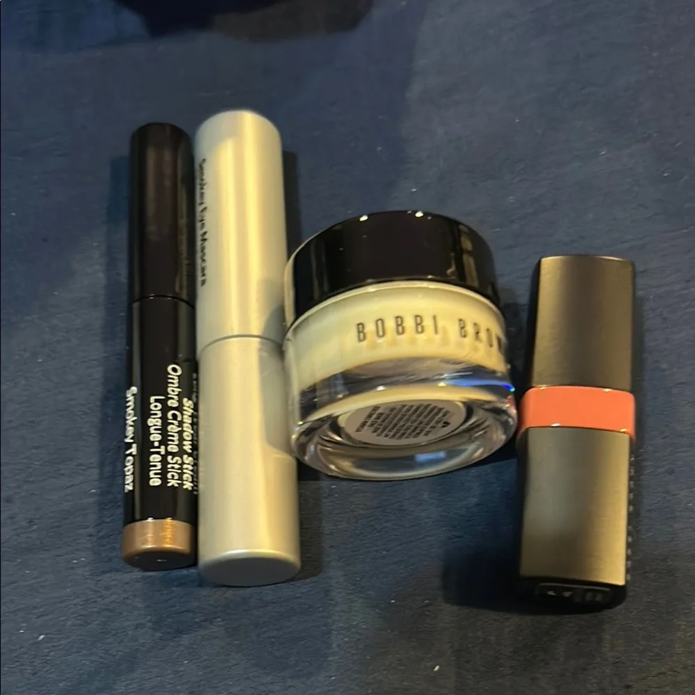 Bobbi Brown Full Face Set in Black Packaging